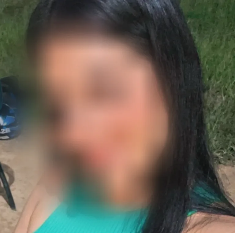 Elena, 20