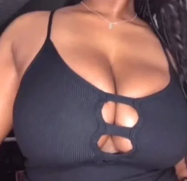 Petra, 25