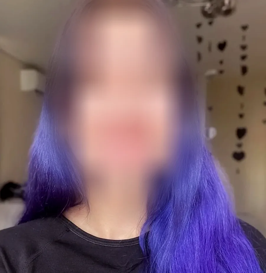 Sabrina, 26
