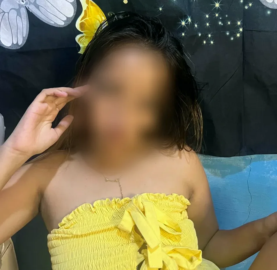 Theresa, 25